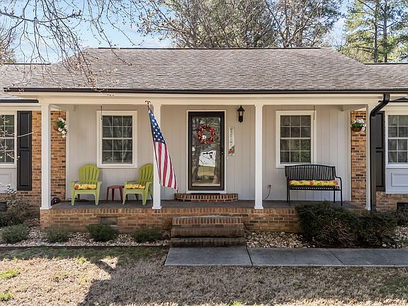 2nd image of 14 Forest Ln