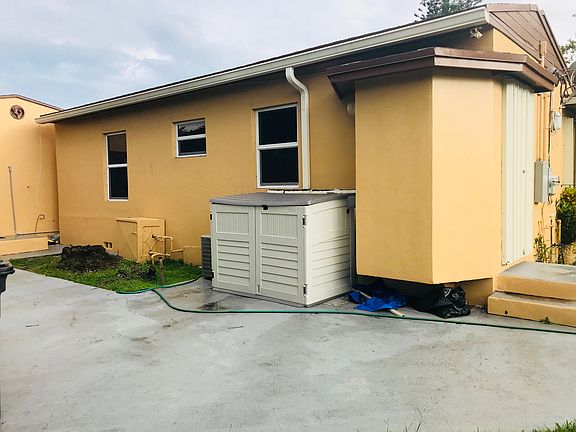 3rd image of 14325 NE 10th Ave