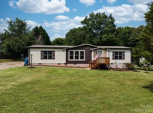 3770 Macklin St, Claremont, NC 28610