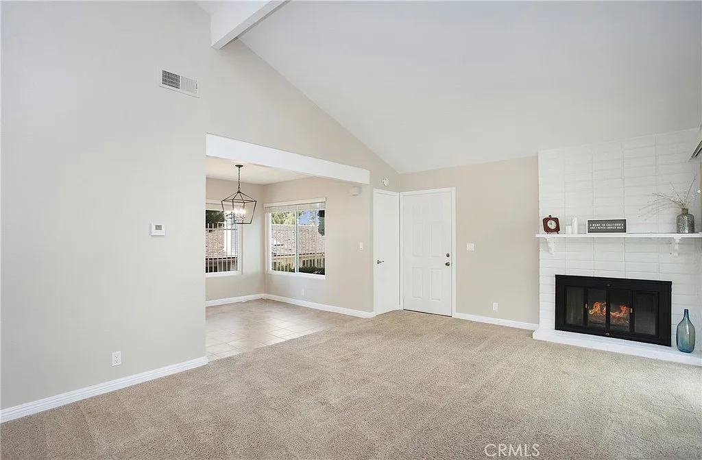 3 bed, 1462 sqft, $3,875 — Photo 2