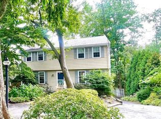 25 Cloutmans Ln, Marblehead, MA 01945