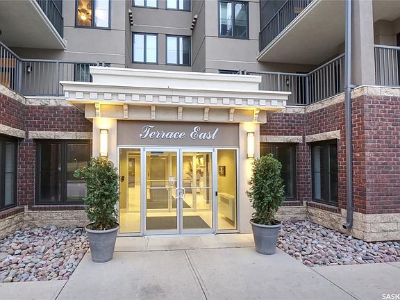 2nd image of 205 Fairford St E #201