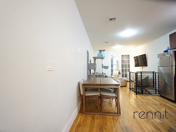 5th image of 133 Patchen Ave APT 1R
