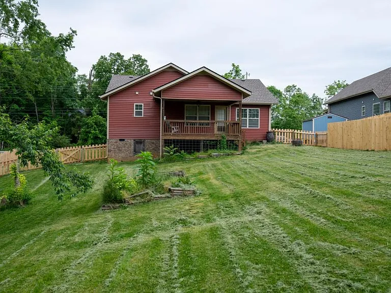 1126 Garrettsburg Rd — Photo 6