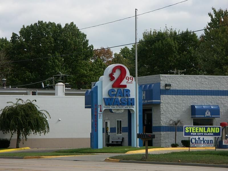 2nd image of 18282 E 13 Mile Rd