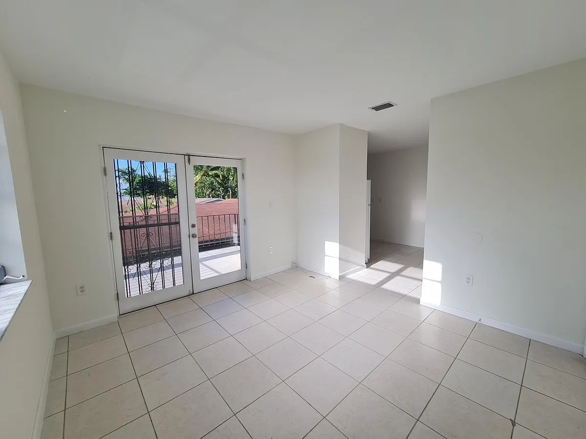 Sunny, airy living room - 2447 NW 9th St