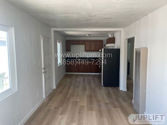 4th image of 3004-6 E 18th St #3008