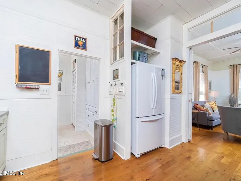 251 Charlotte St #A — Photo 8