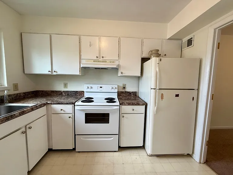 319 Harvest Dr — Photo 12