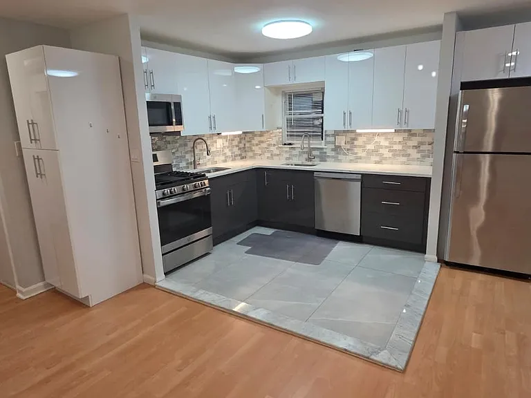 10845 Rennard St #2 — Photo 9