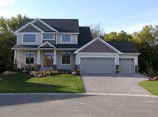 642 Woodland Way, Eagan, MN 55123