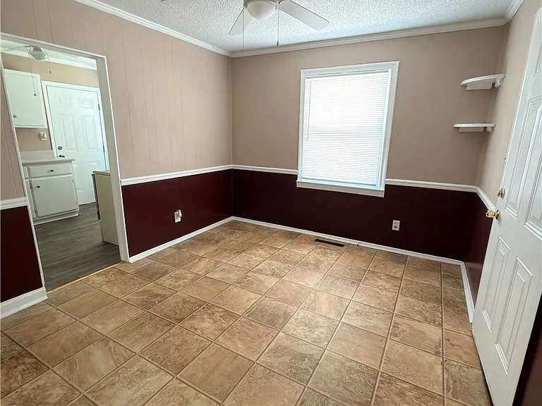 200 Roxie Ave — Photo 9