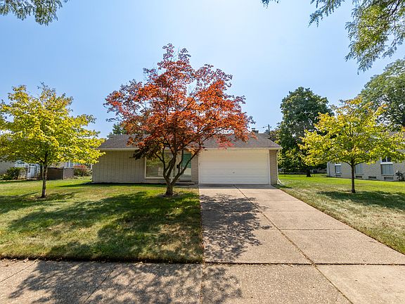 2nd image of 36037 Brookview Dr