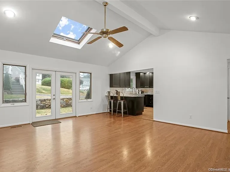 10 Harvann Rd — Photo 11