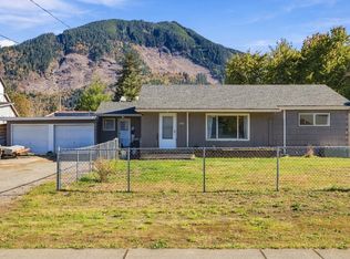 660 Sauk Ave, Darrington, WA 98241