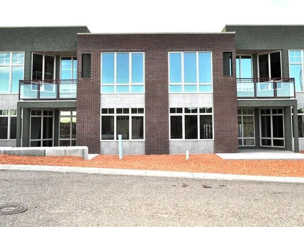 34 SW Palisades Way NE, Medicine Hat, AB T1C 2B4