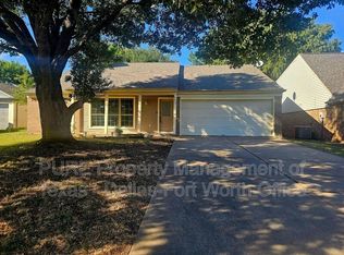 2626 Bennington Ct, Grand Prairie, TX 75052