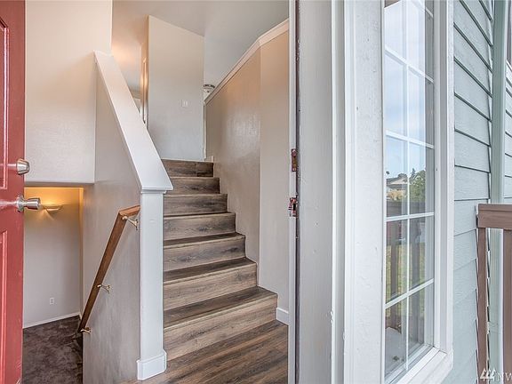 2nd image of 1804 164th St E