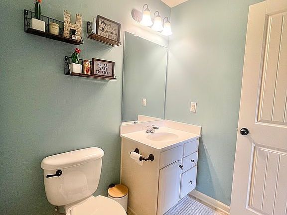 5th image of 14514 Knudsen St