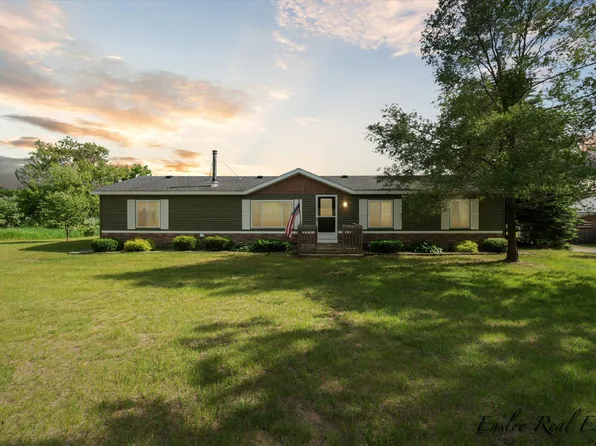 9050 Benham St NE, Cedar Springs, MI 49319