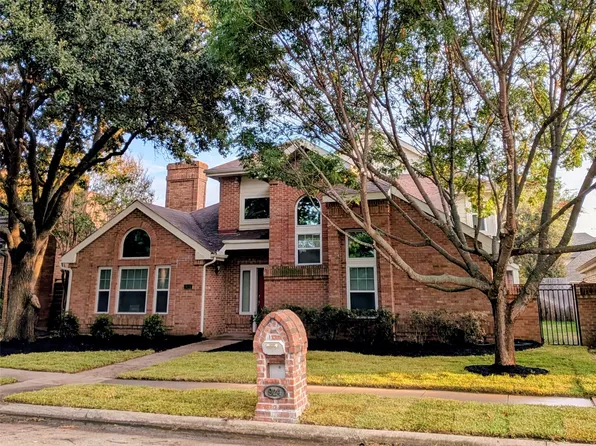 924 McCoy Dr, Irving, TX 75062