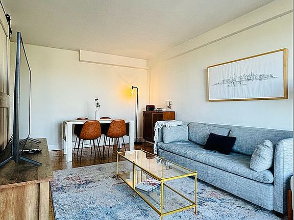5th image of 365 Clinton Ave APT 8A