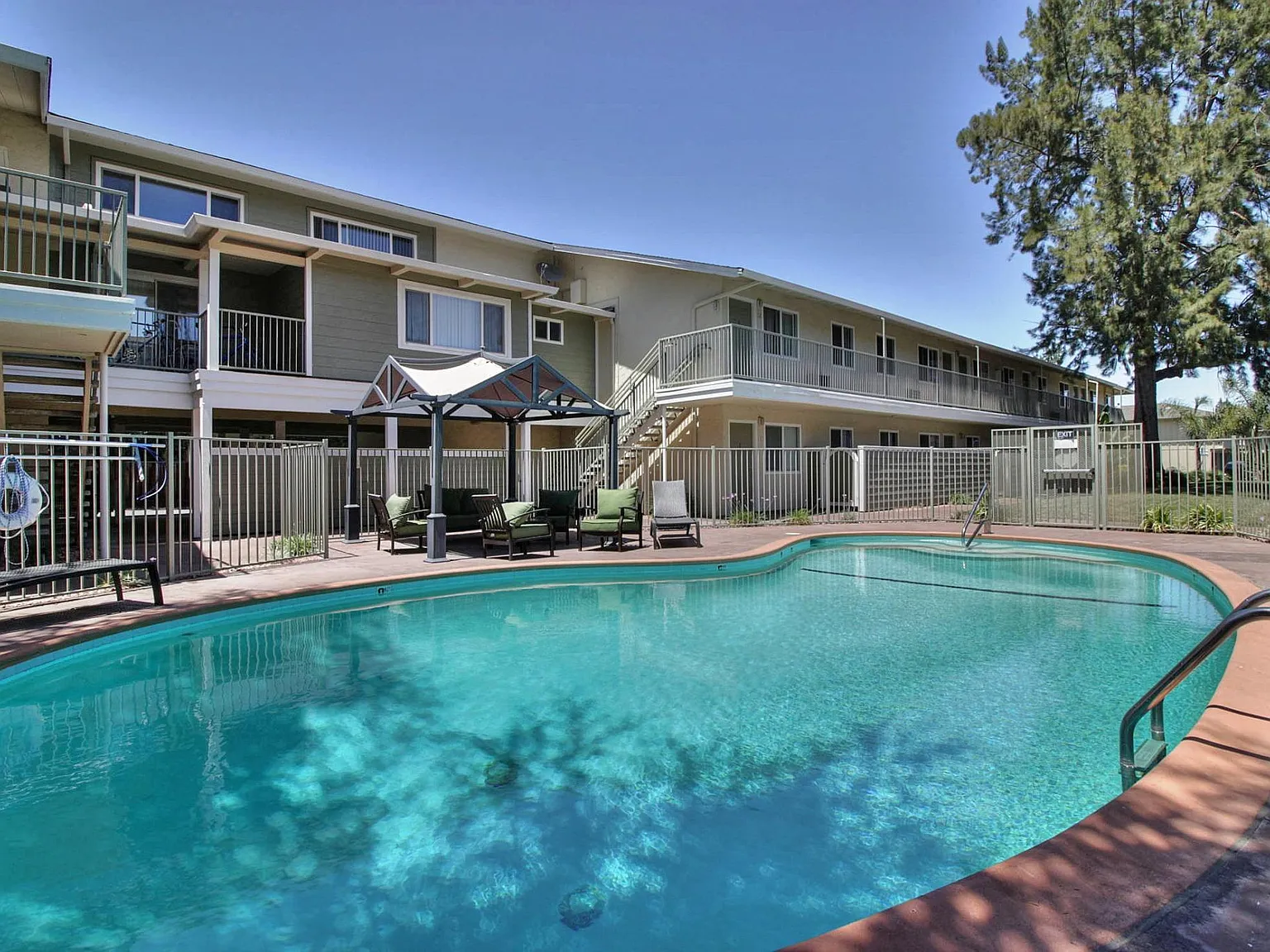 Mountain View Place — Photo 1