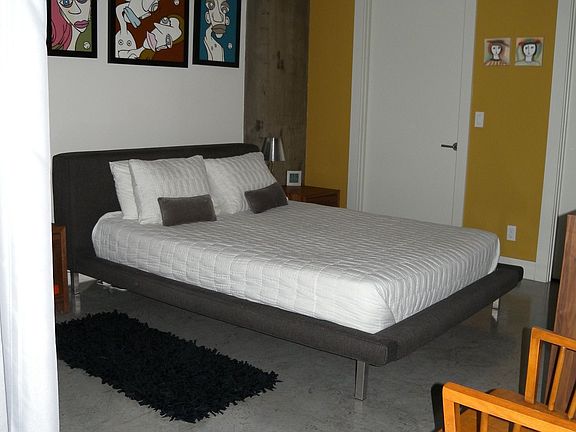 3rd image of 434 NW 1st Ave APT 203