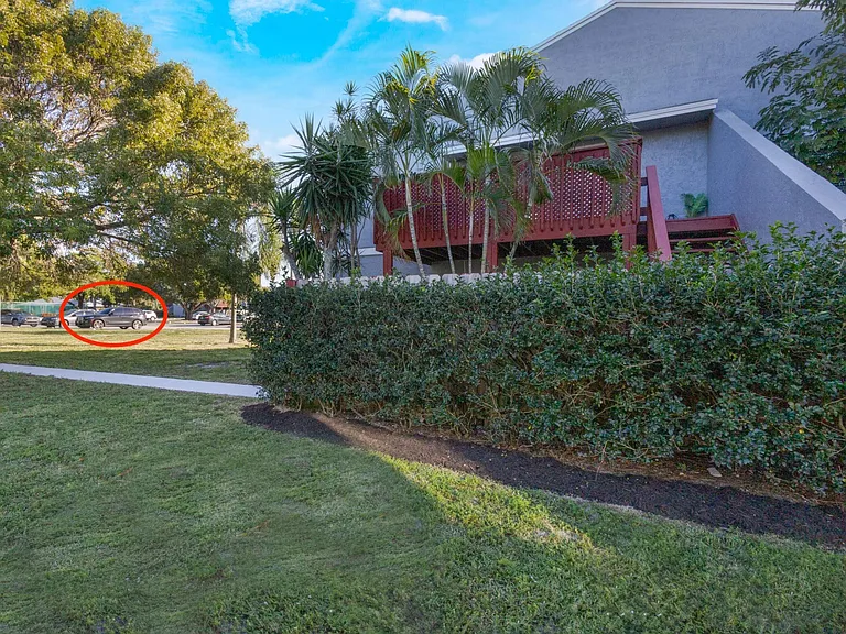 7 Crossings Cir — Photo 36