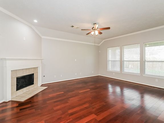 4th image of 7126 Fountain Lilly Dr