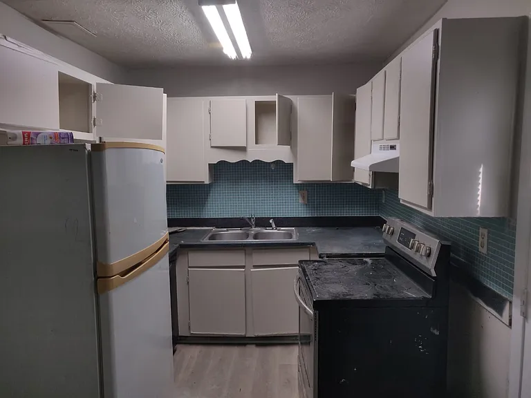 2235 Highpoint Rd — Photo 6