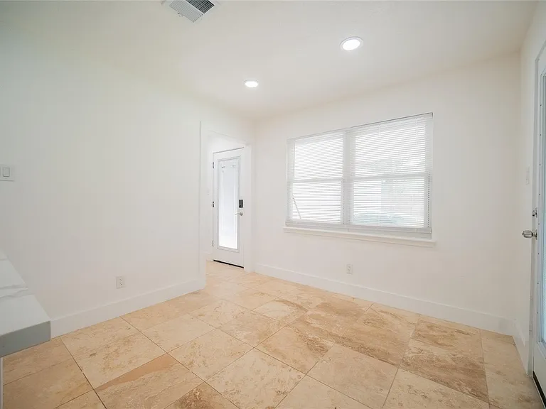 4815 Caris St — Photo 21