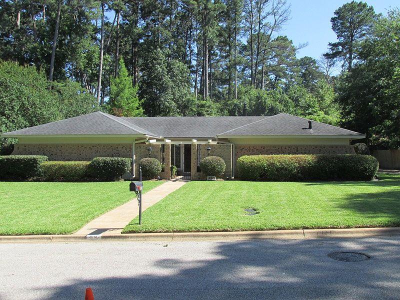 1st image of 304 Karle St