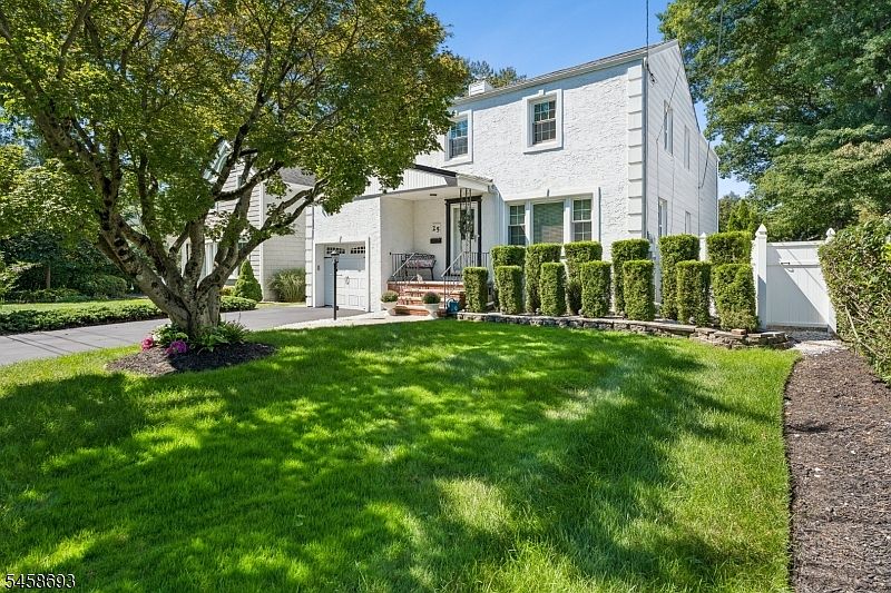 1st image of 25 Swan Rd