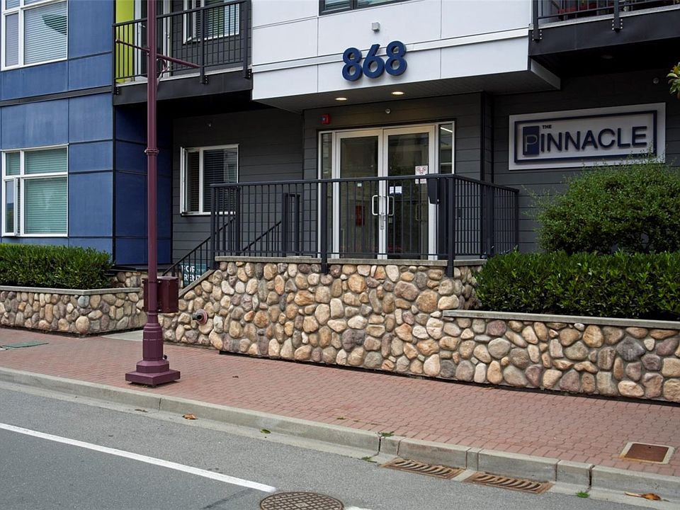 1st image of 868 Orono Ave #204