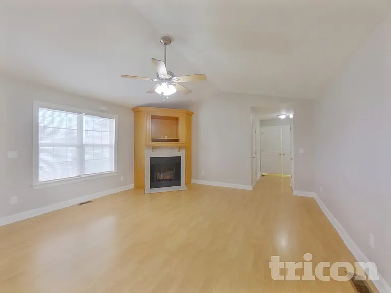 743 Faith St — Photo 3