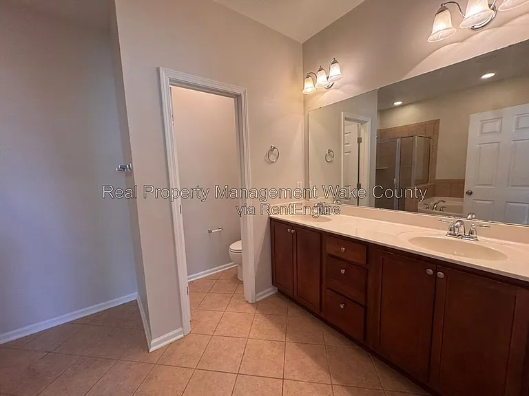 1365 Regulator St — Photo 28