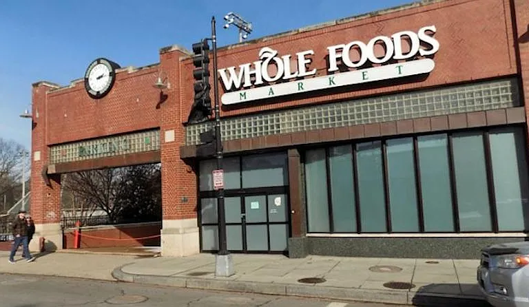 15 MIN WALK TO NEW WHOLE FOODS
