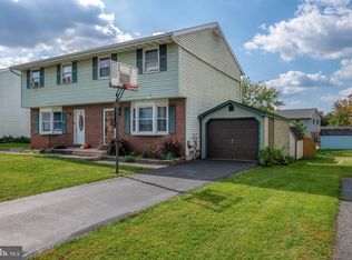 417 S Plum St, Mount Joy, PA 17552