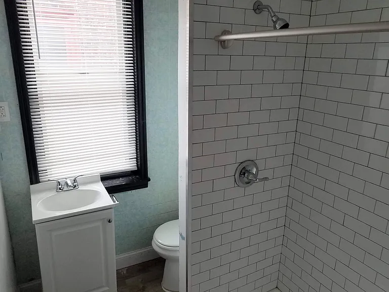 1225 W Allegheny Ave #2M — Photo 17
