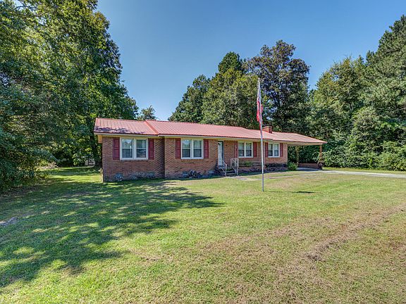3rd image of 741 NE Bramble Ln