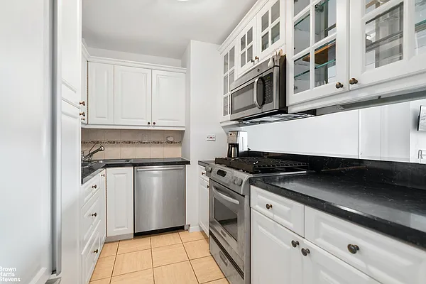 Rented by Brown Harris Stevens | media 9