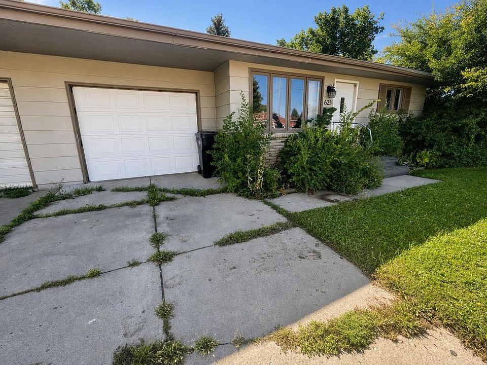 1st image of 623 N 29th St