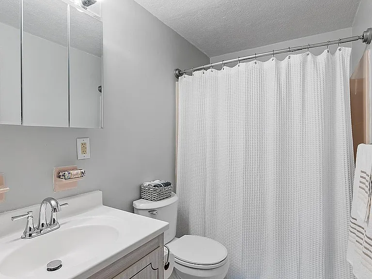 61 Spencer Rd #30I — Photo 2
