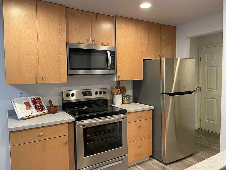 Sherwood Terrace Apartments — Photo 10