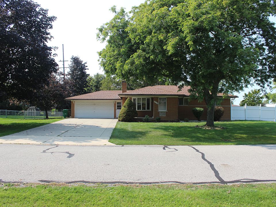 1st image of 50819 Shamrock Dr E