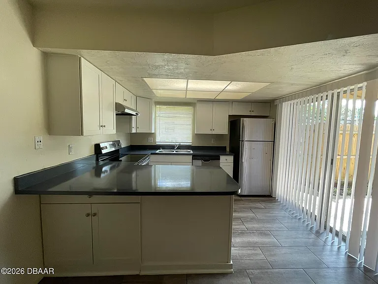 75 Springwood Sq — Photo 5
