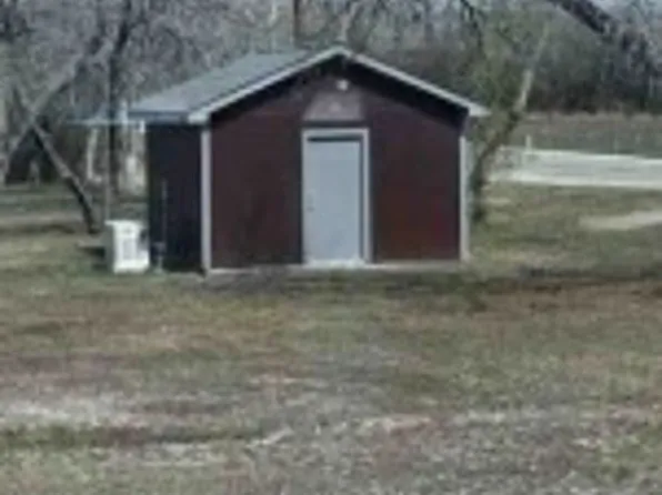 471 Mustang Ln, Sandia, TX 78383