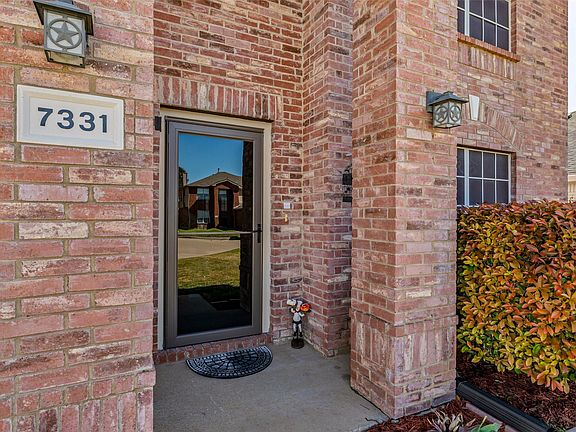 3rd image of 7331 Tree Ridge Ct