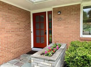 20 Hill Ln, Fairport, NY 14450